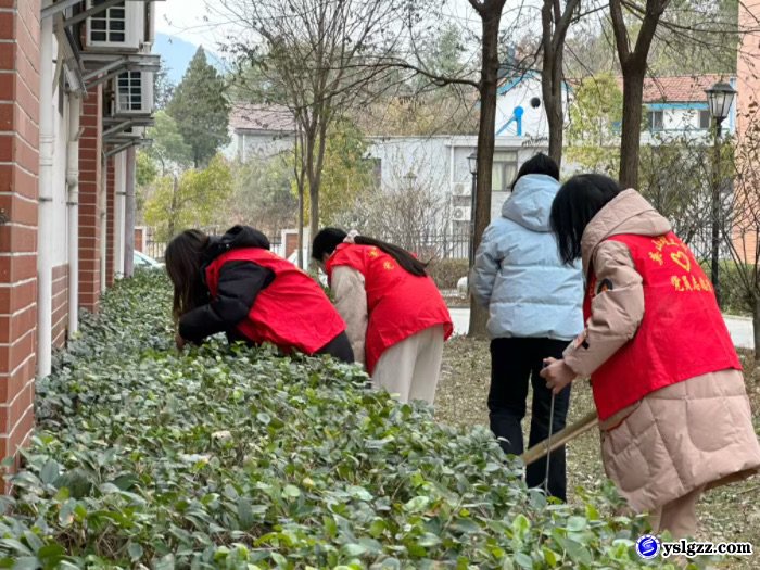 党员教师引领，共创清洁校园--英山理工中专党员教师志愿活动
