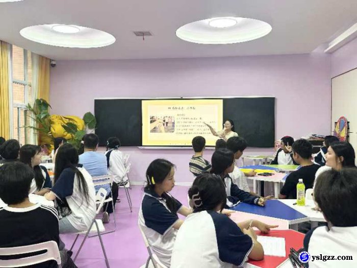 我校开展“拥抱压力”心理健康团体辅导讲座